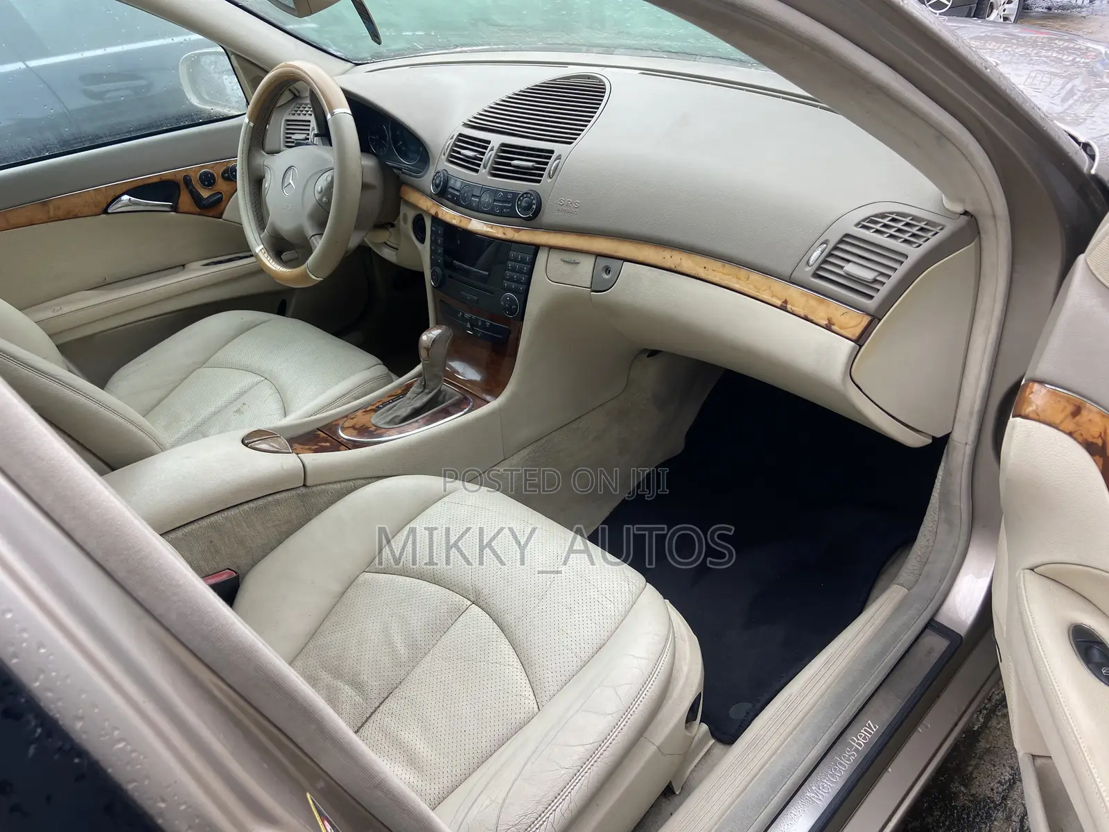 Mercedes-Benz E200 2006 Brown