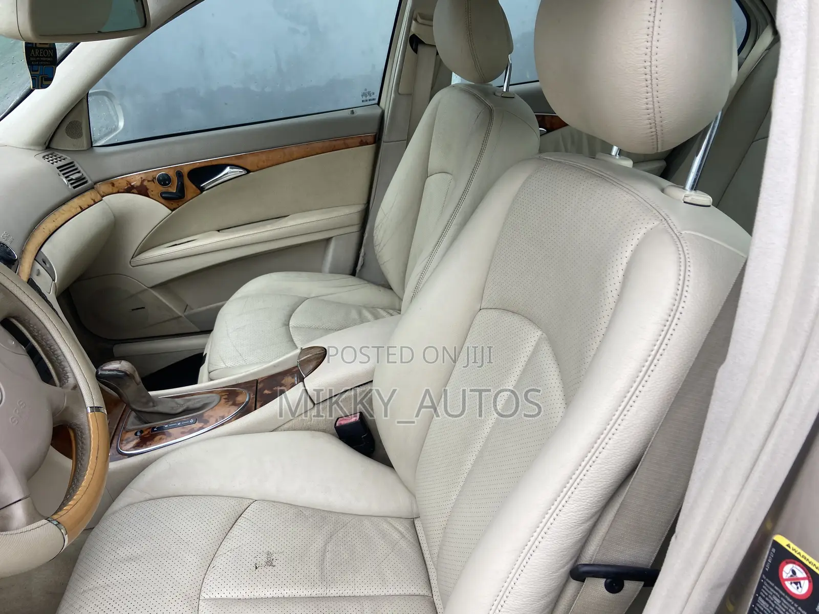 Mercedes-Benz E200 2006 Brown