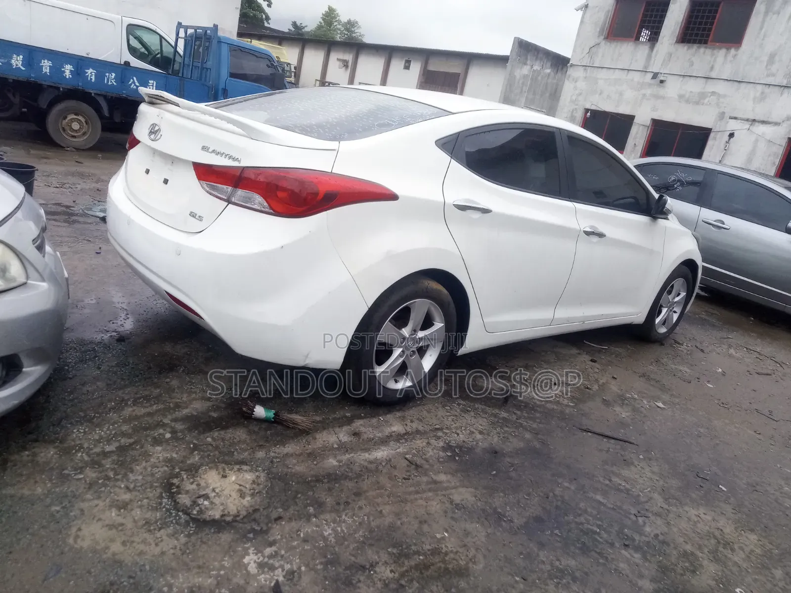Hyundai Elantra 2013 White