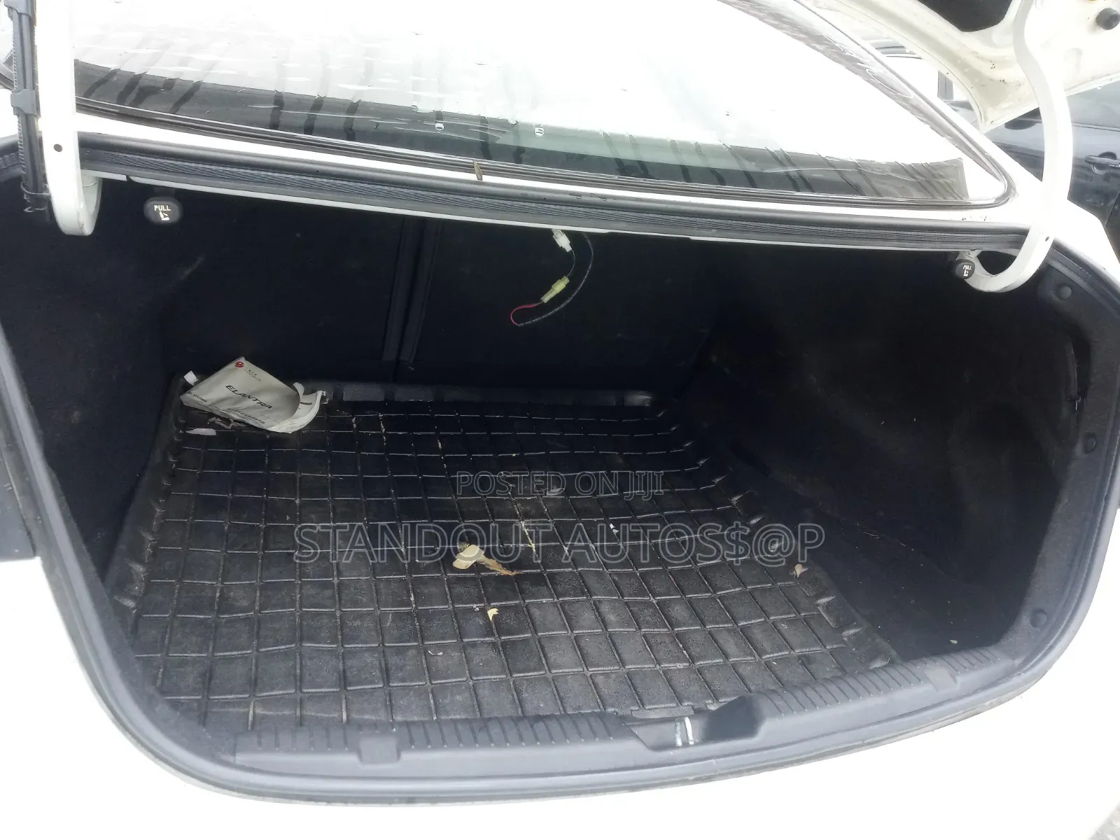 Hyundai Elantra 2013 White