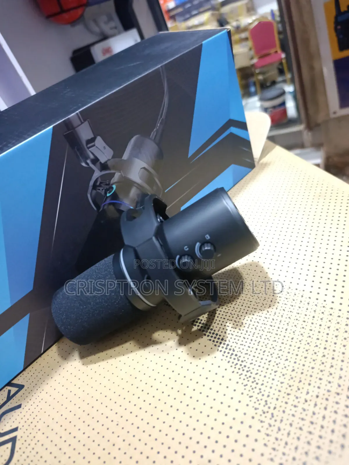 WM8 Mic + Bracket Arm Stand Podcast Streaming Microphone