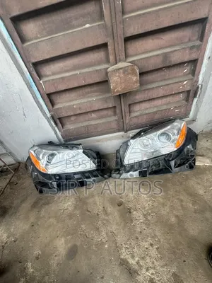 Mercedes-Benz ML 2017 Front and Back Light