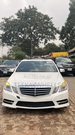 Mercedes-Benz E350 Base 4Matic Sedan AWD (3.5L 6cyl 7A) 2013 White