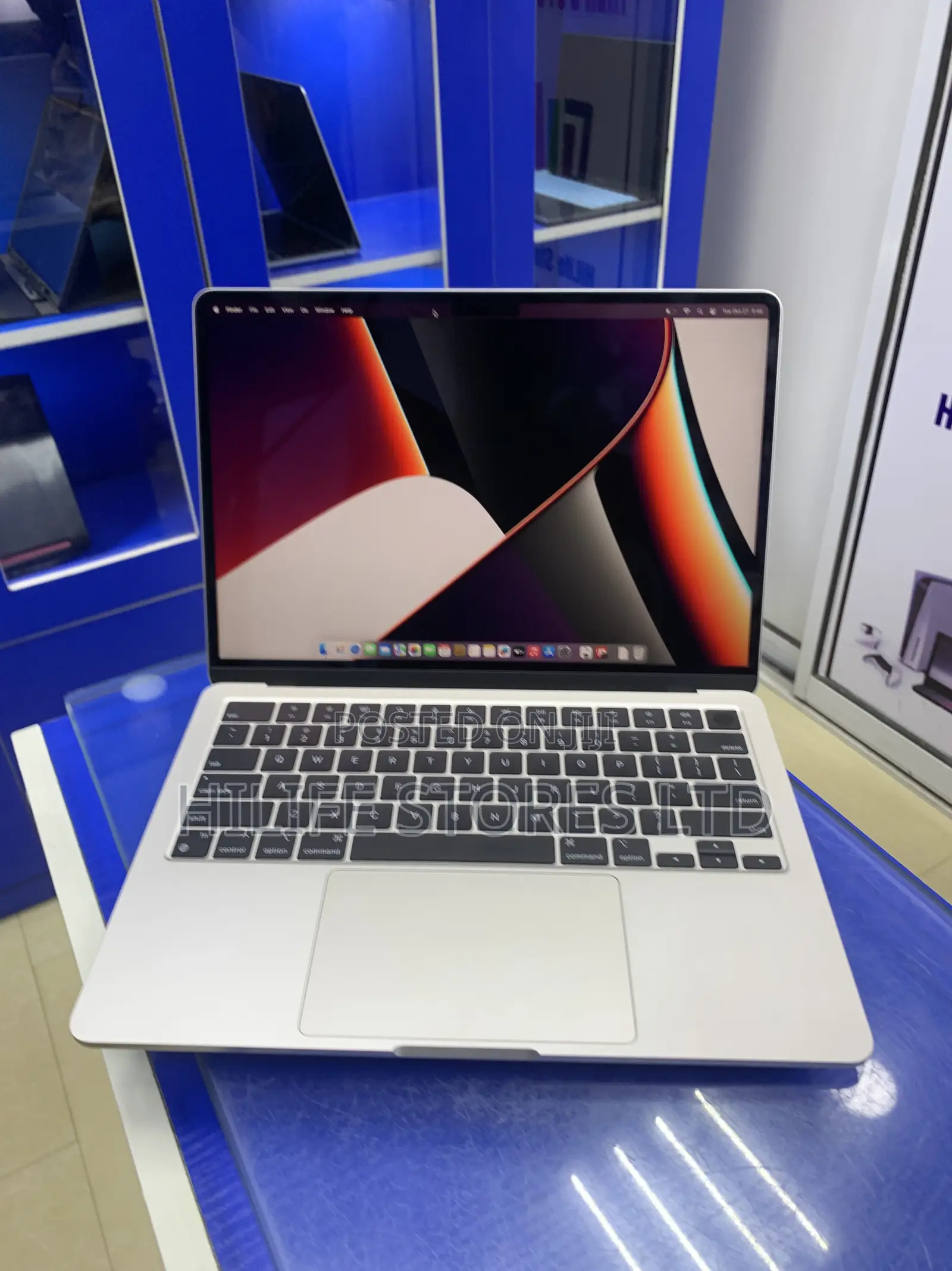 Laptop Apple MacBook Air 2024 M3 8GB Apple M3 SSD 256GB
