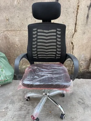 Executive Office Chair With Leg Rest.