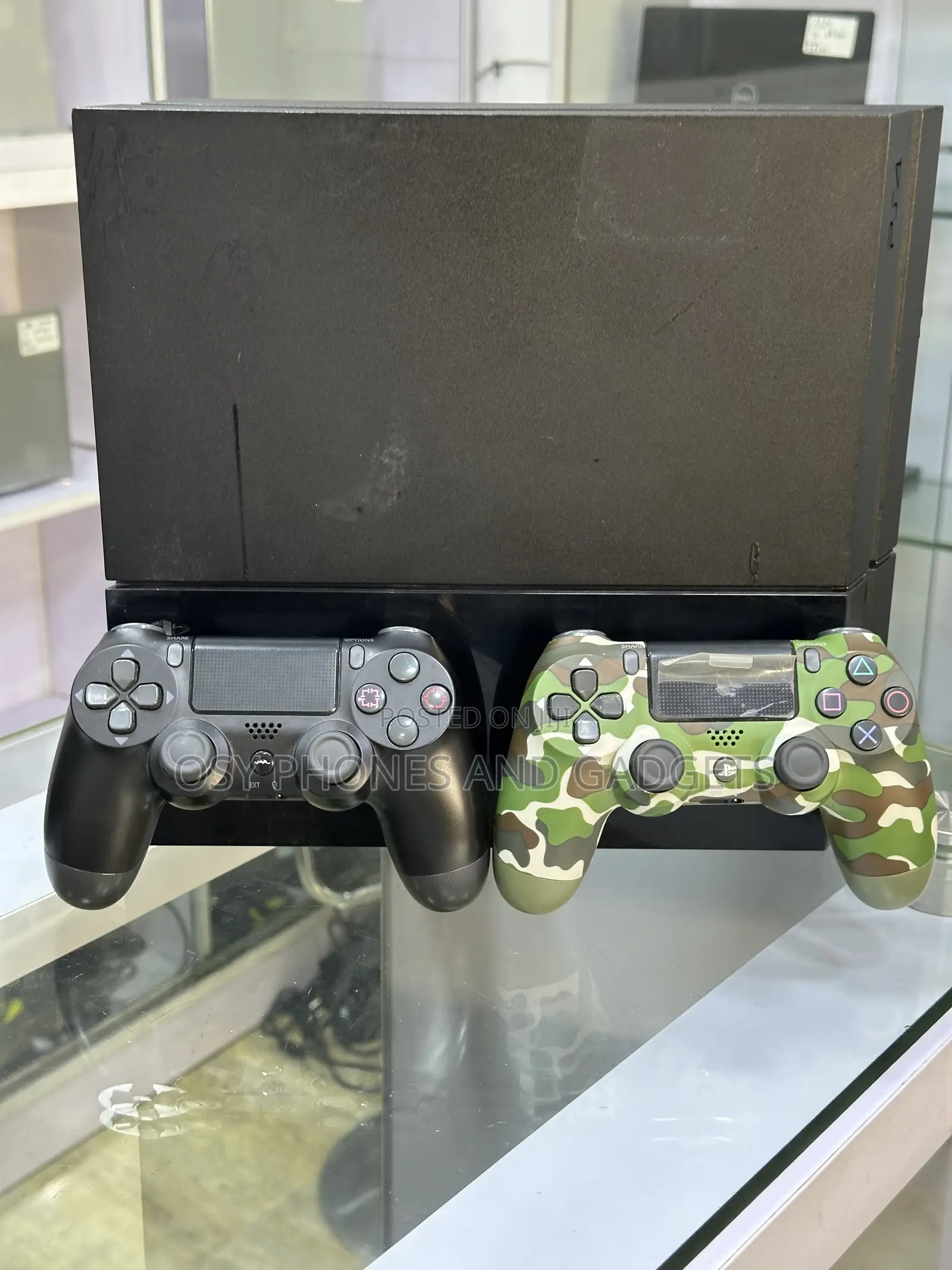 Play Station 4