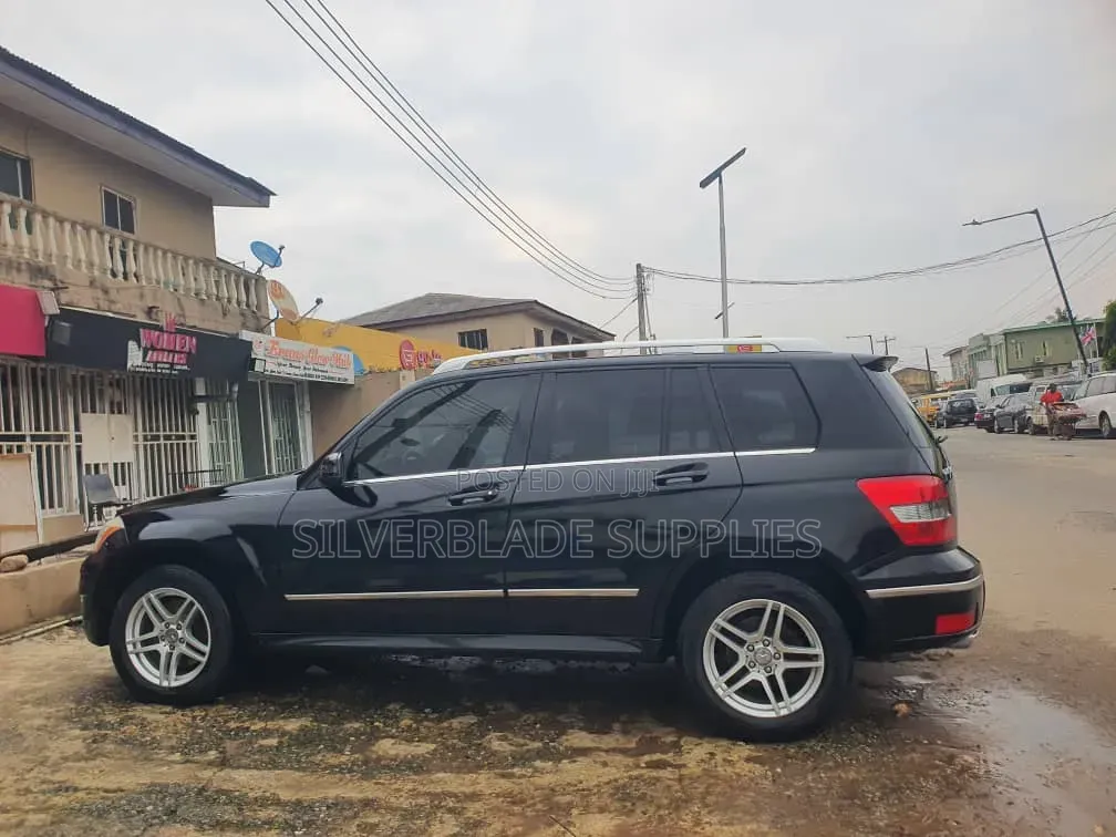 Mercedes-Benz GLK-Class 2011 Black