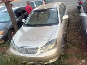 Toyota Corolla 2004 Gold