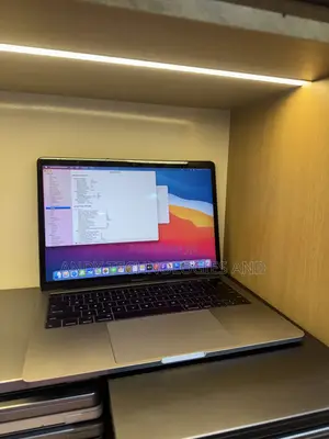 Laptop Apple MacBook Pro 2016 8GB Intel Core i5 SSD 256GB