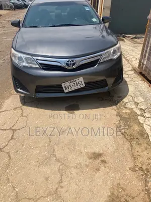 Toyota Camry LE 4dr Sedan (2.5L 4cyl 6A) 2013 Gray