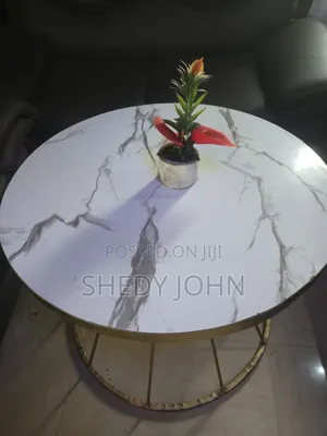 Modern and Classy Center Table for Urgent Sale