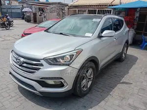 Hyundai Santa Fe 2018 Silver