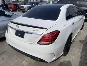 Mercedes-Benz C300 Sport 4Matic Sedan AWD (2.0L 4cyll 7A) 2016 White