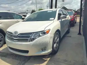 Toyota Venza 2010 White