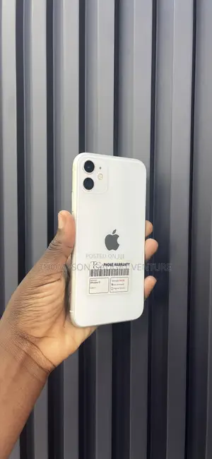 Apple iPhone 11 64 GB White