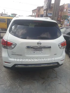 Nissan Pathfinder Platinum 4dr SUV 4WD (3.5L 6cyl CVT) 2015 Off white