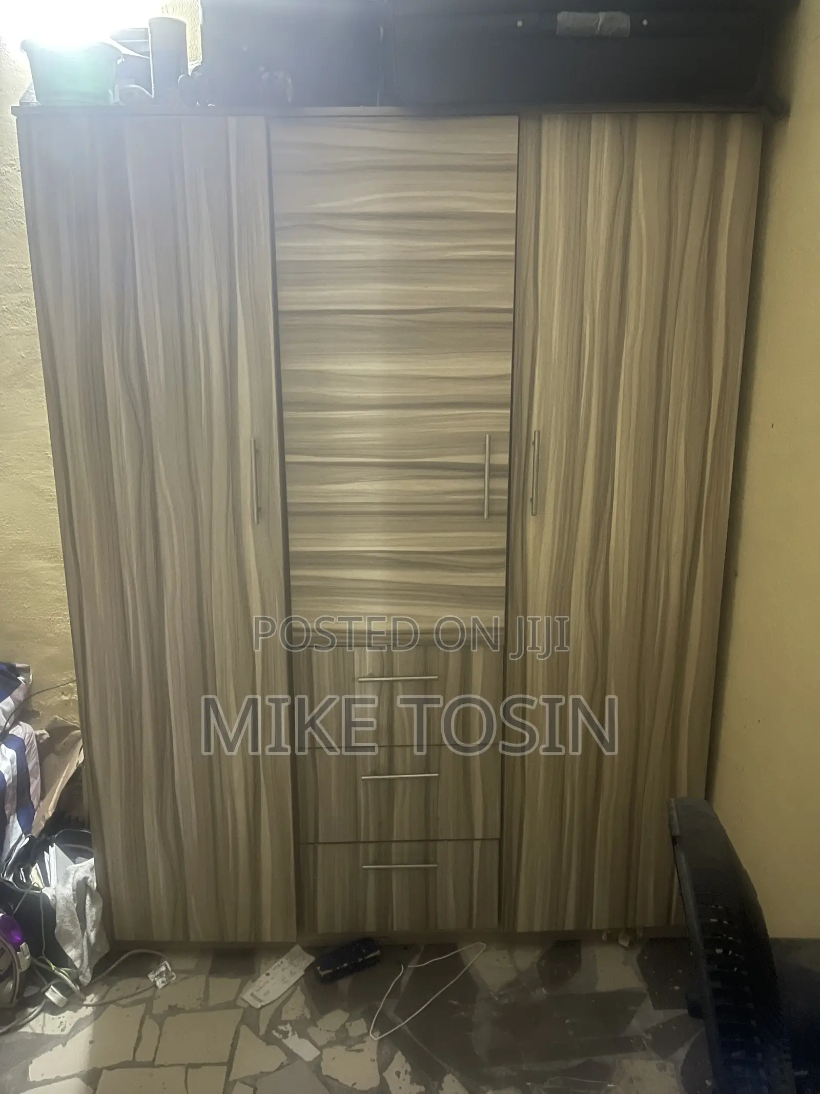 HDF Clean Wardrobes