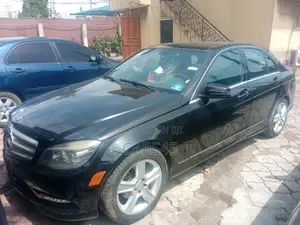 Mercedes-Benz C300 2011 Black