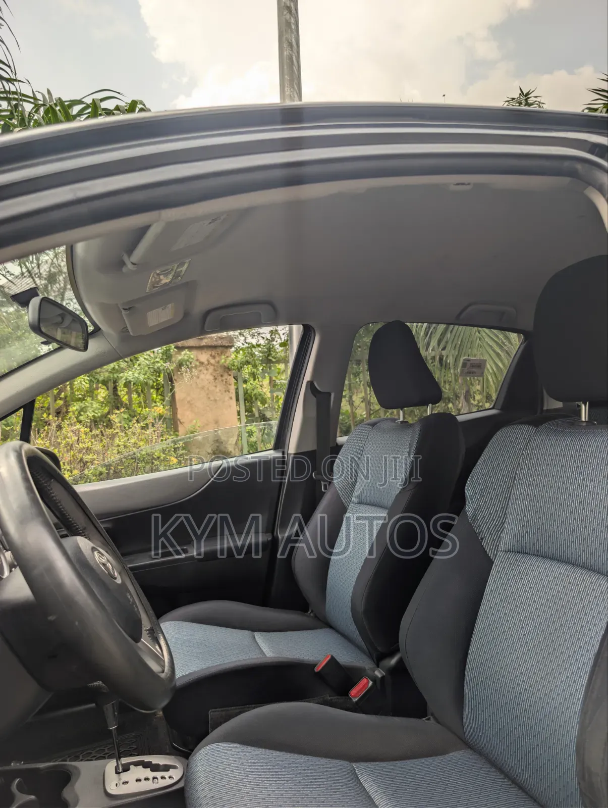 Toyota Yaris SE Hatchback 5dr 2012 Black