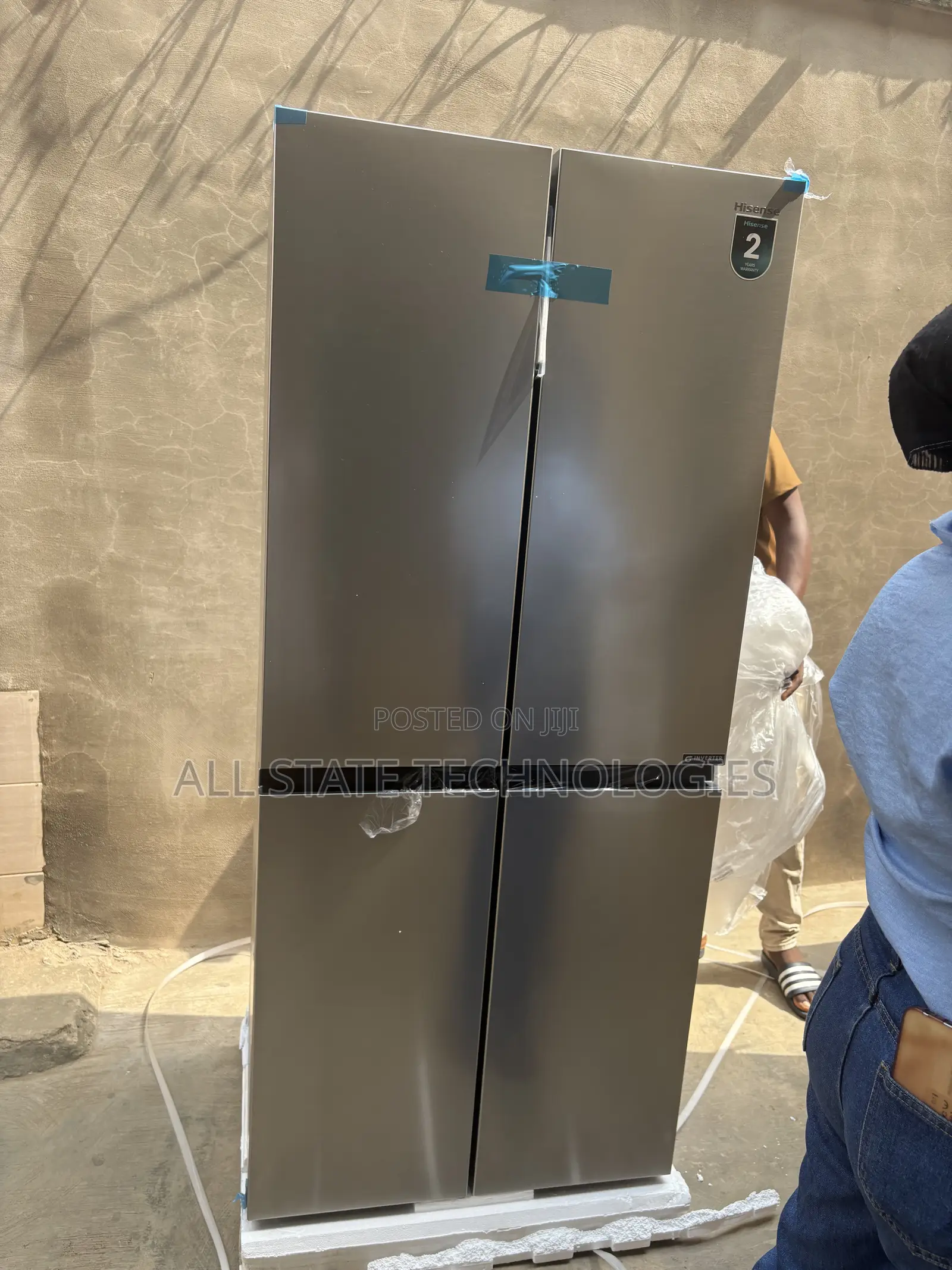 Hisense RQ-54WC Side by Side Fridge Freezer 392L
