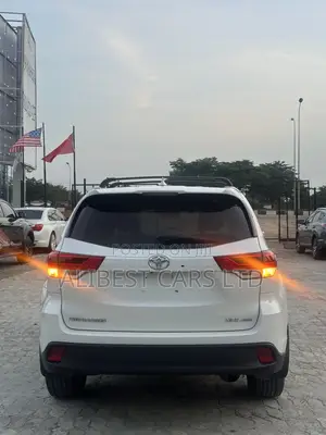 Toyota Highlander 2019 White