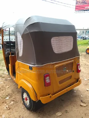 Bajaj RE 2023 Yellow