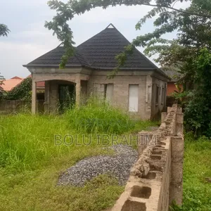 3bdrm Block of Flats in Alimosho for sale