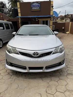 Toyota Camry 2013 Silver