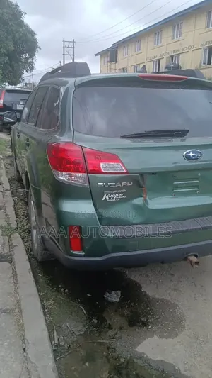 Subaru Outback 2014 Green