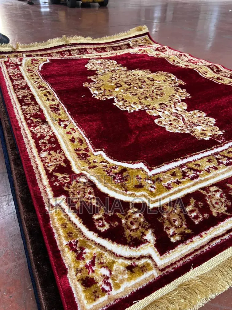 Fluffy Center Rug