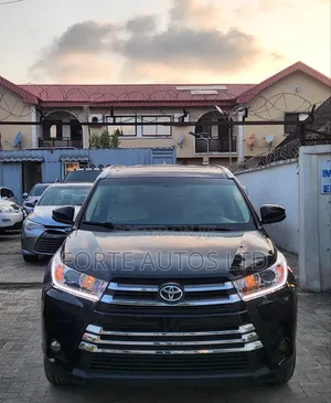 Toyota Highlander XLE 4dr SUV (3.5L 6cyl 6A) 2014 Black