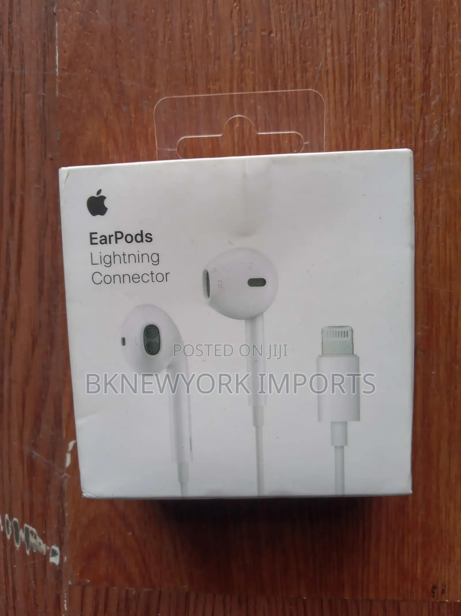 EarPods Lightning Connector.