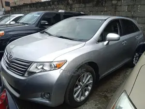 Toyota Venza 2010 Silver