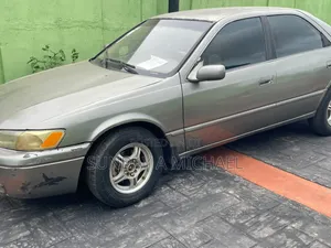 Toyota Camry 2011 Gray