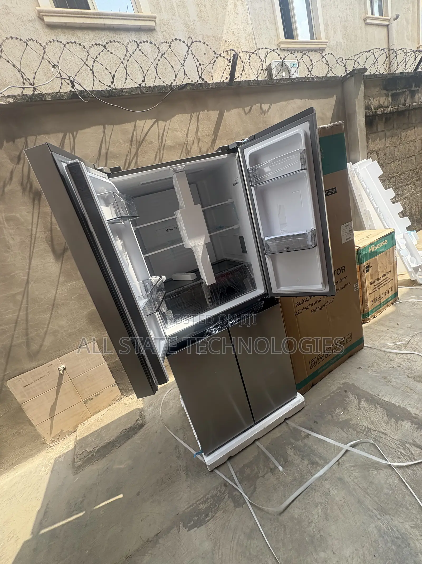 Hisense 392L Side by Side Refrigerator for Family Homes