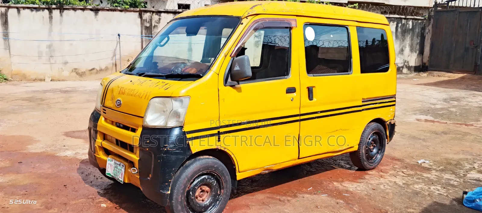 Daihatsu Gran Max 2010 Yellow