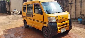 Daihatsu Gran Max 2010 Yellow