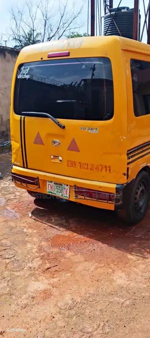 Daihatsu Gran Max 2010 Yellow