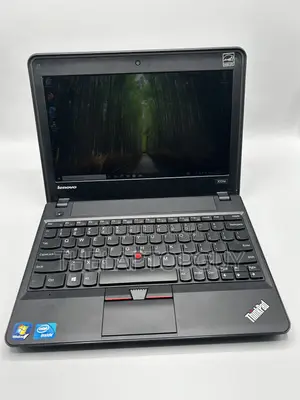 Laptop Lenovo ThinkPad X131e 4GB Intel Pentium SSD 128GB