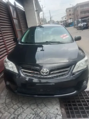 Toyota Corolla LE 4dr Sedan (1.8L 4cyl 4A) 2012 Black
