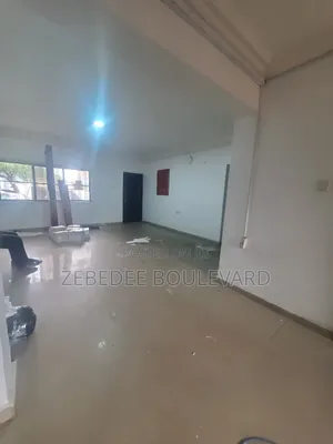3bdrm Block of Flats in Area 8 for rent