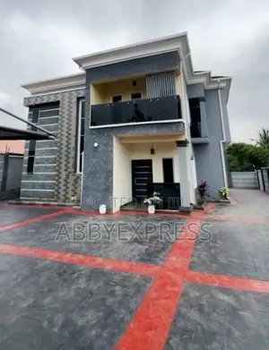 4bdrm Duplex in Ologuneru for sale