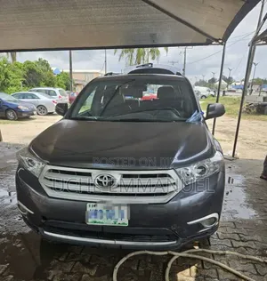 Toyota Highlander 2011 Black