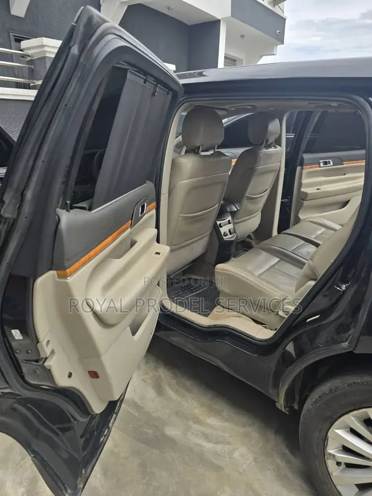 Lincoln MKT 2011 Black