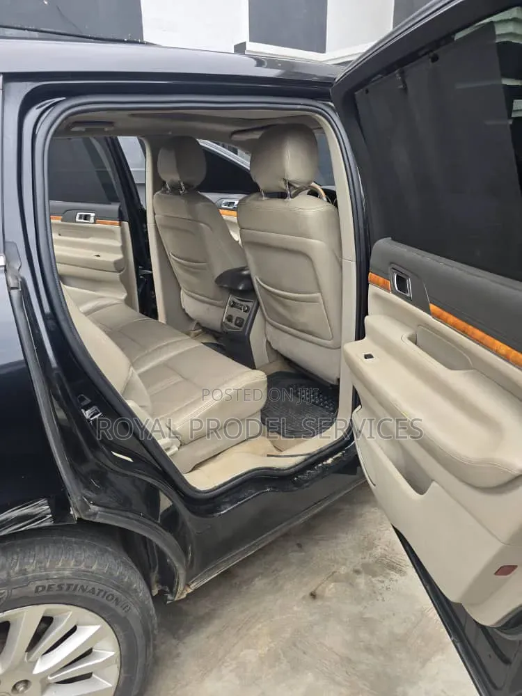 Lincoln MKT 2011 Black