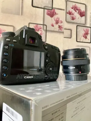 Canon EOS 5D Mark III + EF 50mm F/1.2l USM Lens Full-Frame Camera