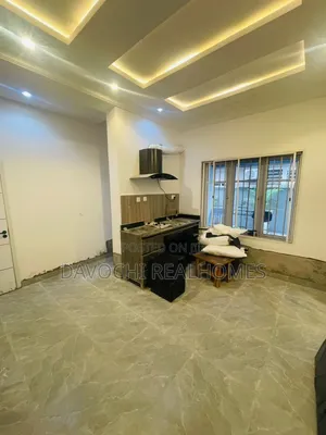 1bdrm Apartment in Lekki Phase 1 for rent
