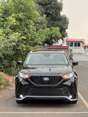 Toyota Highlander XLE 2021 Black