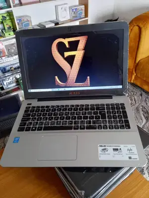 Laptop Asus X555LA 8GB Intel Core i5 HDD 500GB