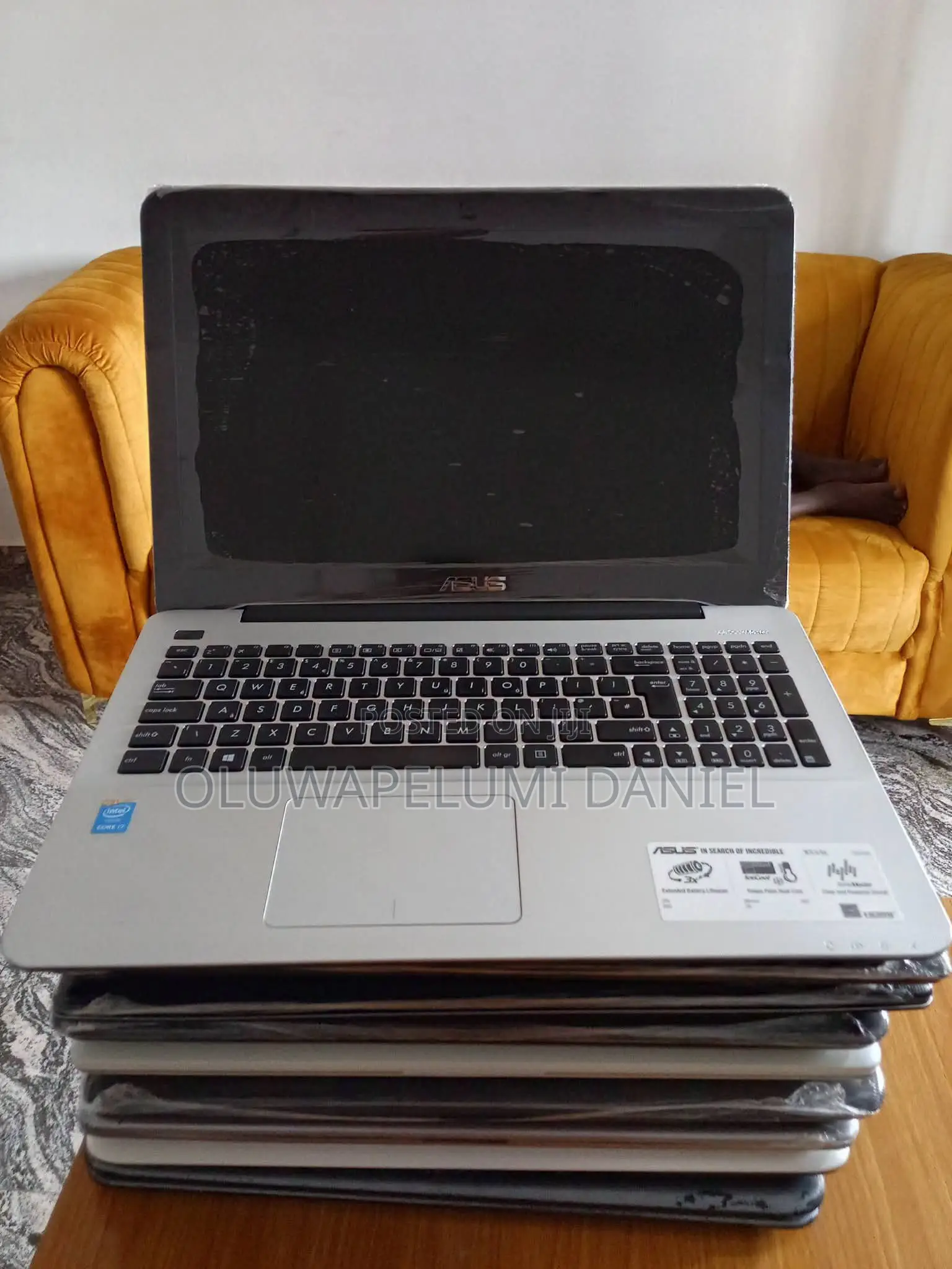 Laptop Asus X555LA 8GB Intel Core i5 HDD 500GB